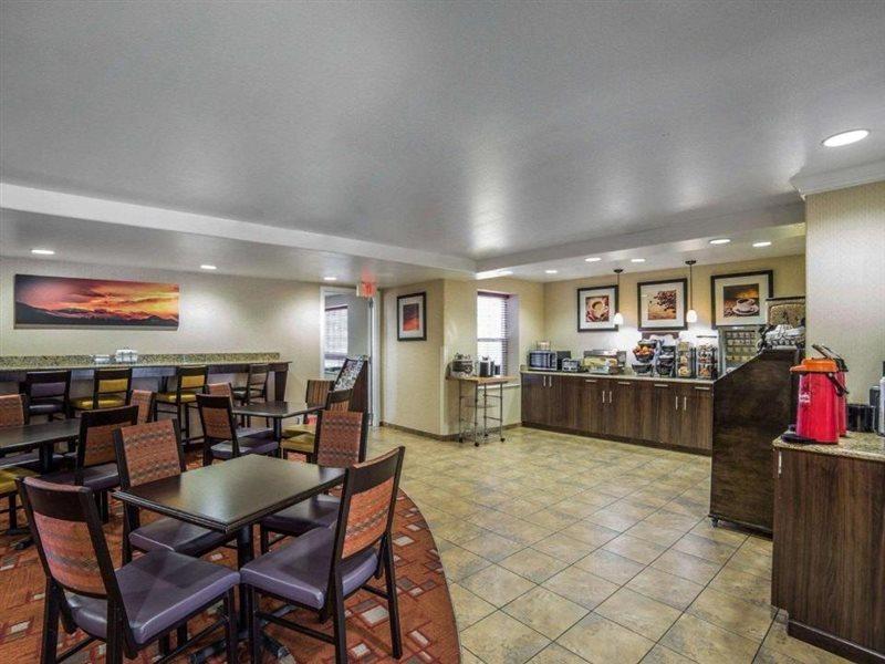 Mainstay Suites Каспър Екстериор снимка