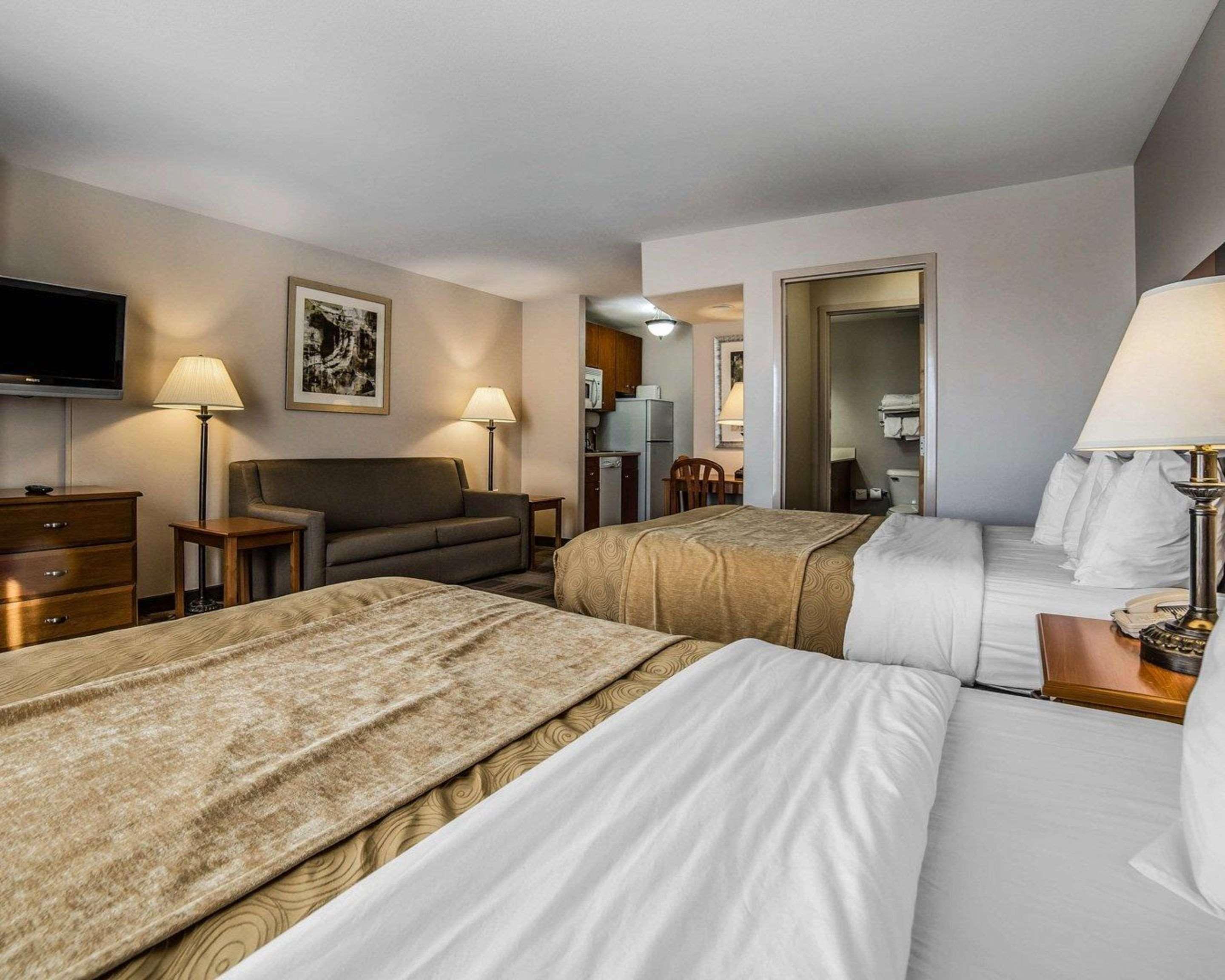 Mainstay Suites Каспър Екстериор снимка