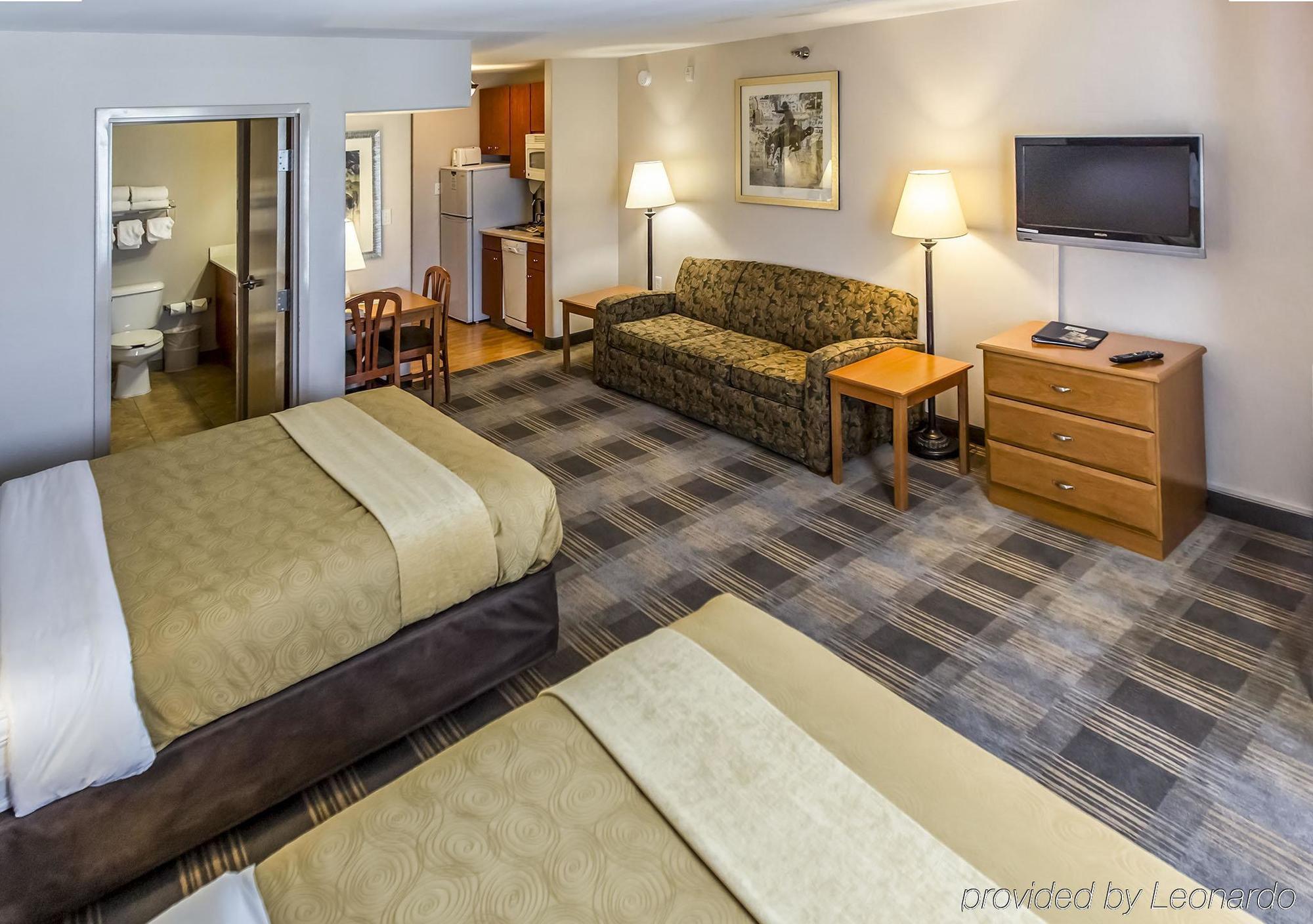 Mainstay Suites Каспър Екстериор снимка