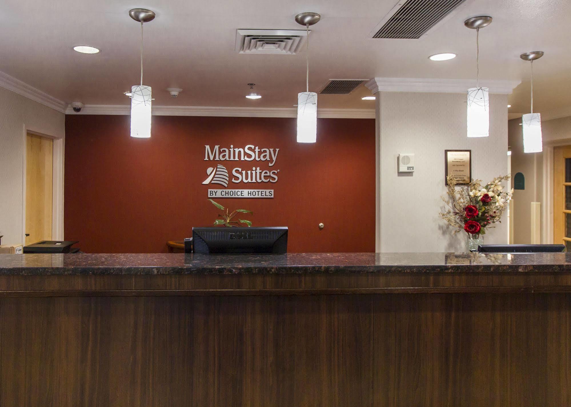 Mainstay Suites Каспър Екстериор снимка